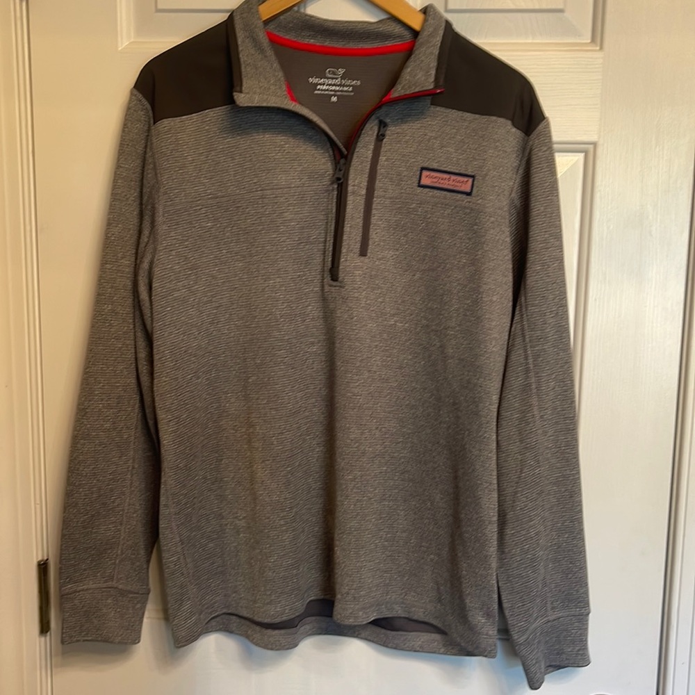 Vineyard Vines performance half zip pullover. NWOT.